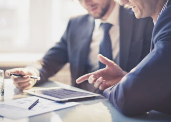 Serviciile de Due Diligence oferite de detectivii particulari – o expertiză esențială pentru decizii informate