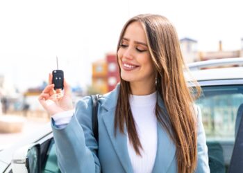 Cum să obții cele mai bune oferte de închiriere auto în Suceava? Sfaturi și trucuri