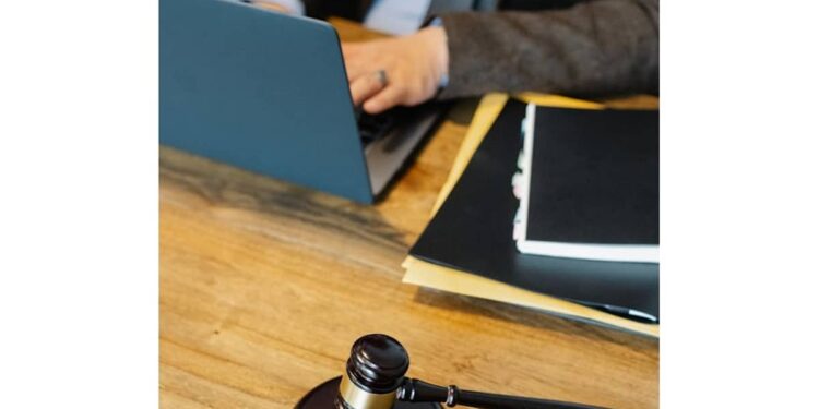 Donația și obligațiile donatarului: Când poate interveni un avocat?