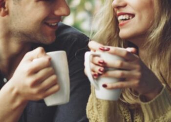 Impactul consumului de cafea și ceai asupra sănătății dentare: Ce trebuie să știi