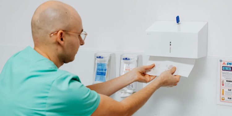 Produse din hârtie pentru profesioniști – Calitate și eficiență cu Sanito.ro