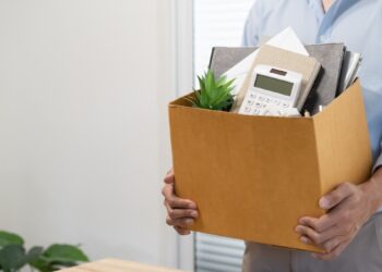 Ce se întâmplă cu cardul de masă atunci când un angajat pleacă din companie?