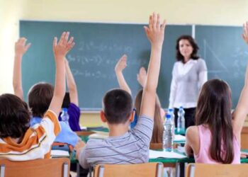 De ce au scăzut salariile unor profesori din septembrie – explicațiile Ministerului Educației