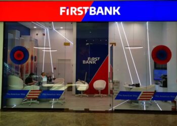 First Bank își încheie activitatea pe 31 octombrie – ce trebuie să știe clienții despre transferul conturilo