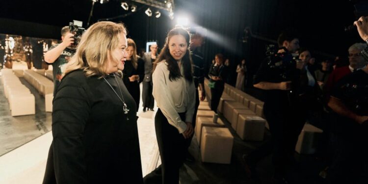 Prima Doamnă participă la Romanian Creative Week „Tinerii creativi au nevoie de încredere și sprijin”