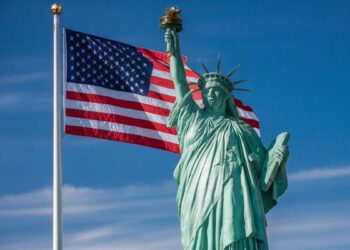 SUA, creștere economică peste așteptări – economiștii anunță o accelerare în 2025