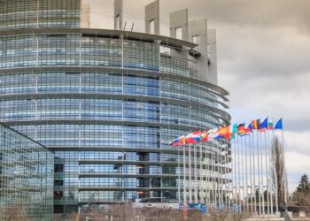 Bruxelles: Parlamentul European propune ridicarea limitelor privind armele occidentale folosite de Ucraina